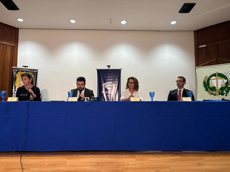 Coletiva oncojuris Dra Eni