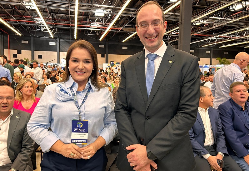 Dr Pedro e Adriane Assomasul