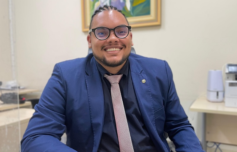 Dr Vinicius Azevedo