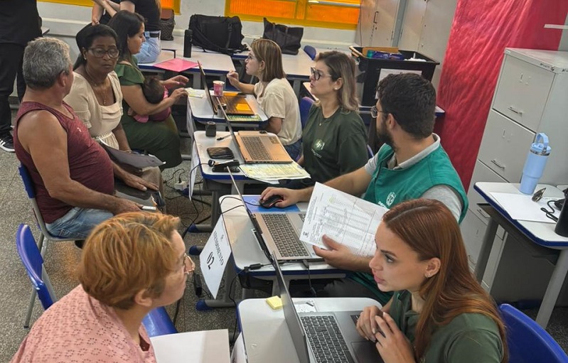 “Hoje eu sou gente”: atendimento da Defensoria transforma realidade de assistida em mutirão na Capital