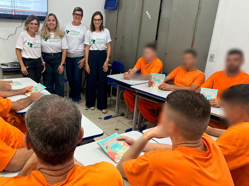 Nudem reflexao rio brilhante