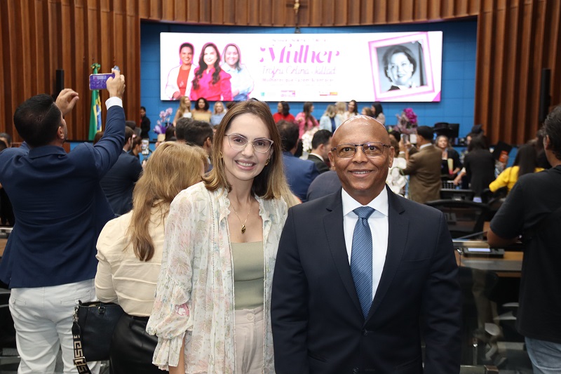 Trofeu ALEMS Dra Kricilaine Dr Jose