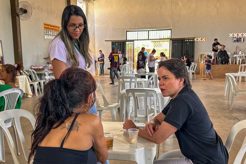 Van Nudedh Pastoral das Favelas 3