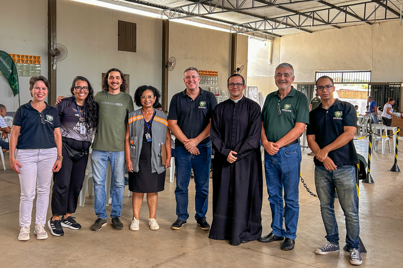 Van Nudedh Pastoral das Favelas 5